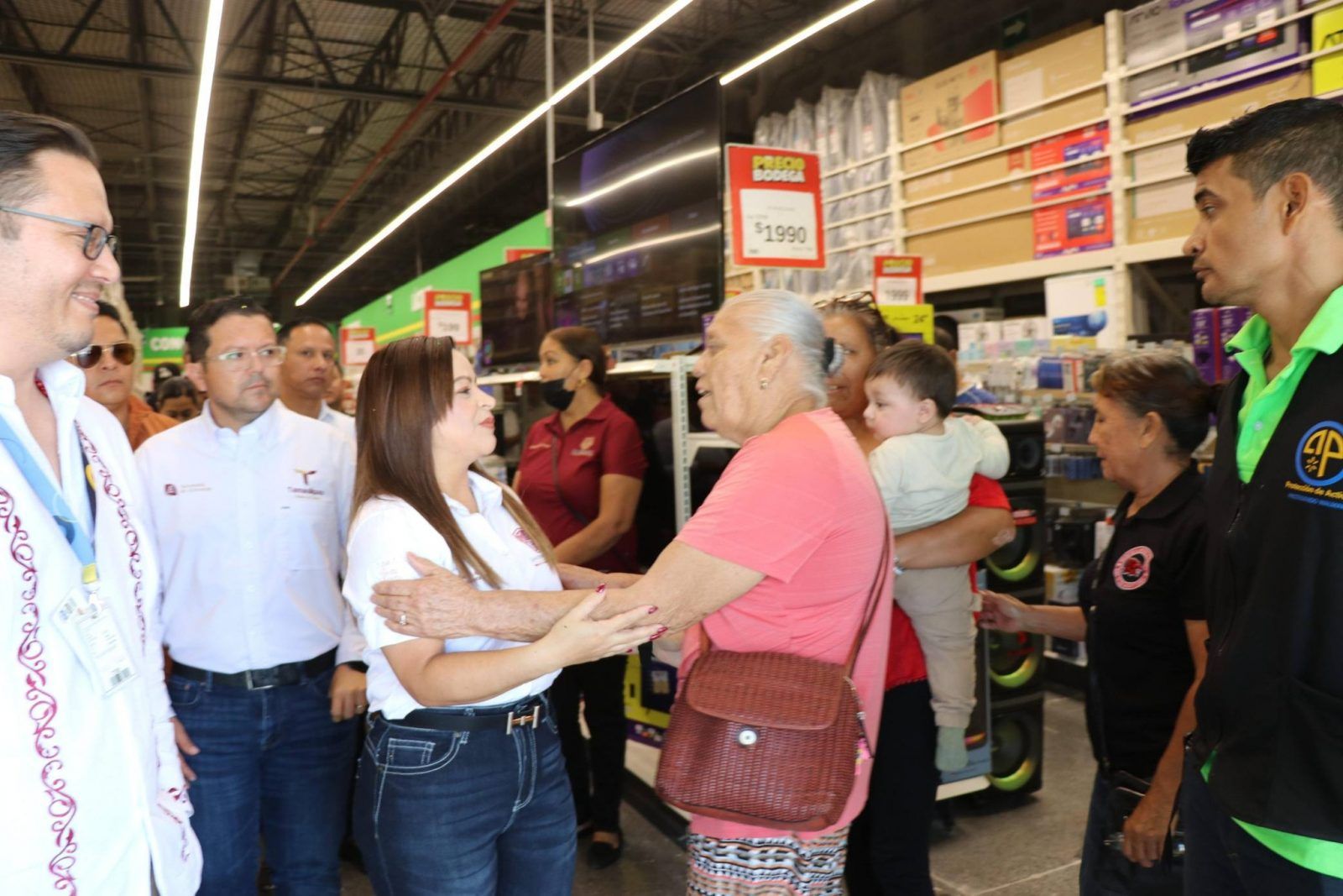 Reapertura de Mi Bodega Aurrera San Fernando